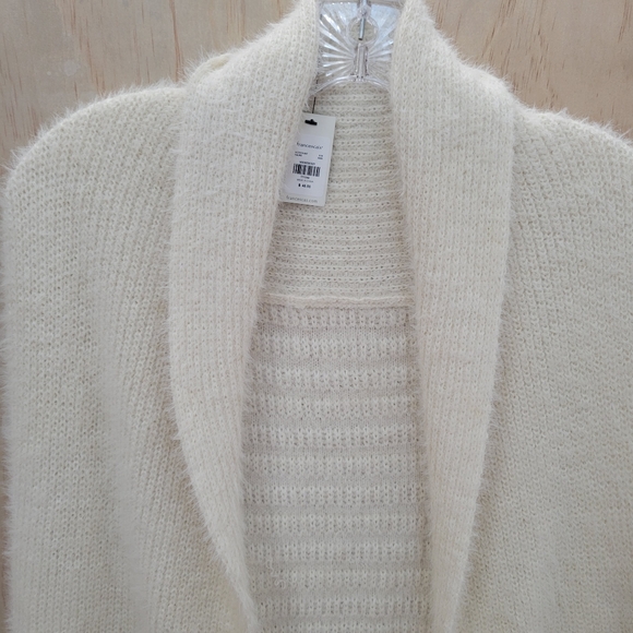 Francesca's Fuzzy cardigan vest - Picture 3 of 7